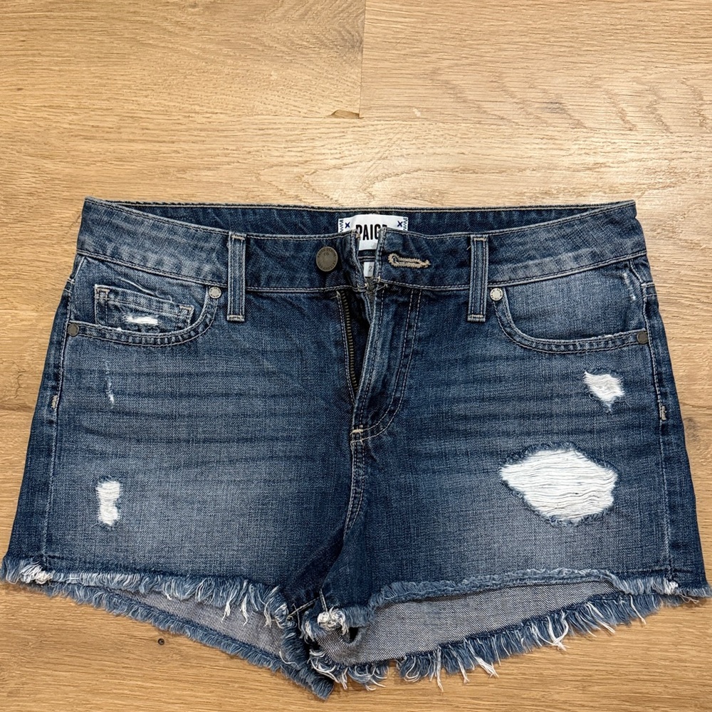 PAIGE “Daryn” Frayed Hem Jean Shorts - size 27